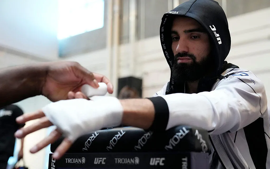 Боец UFC Хусейн Асхабов дисквалифицирован на два года за допинг