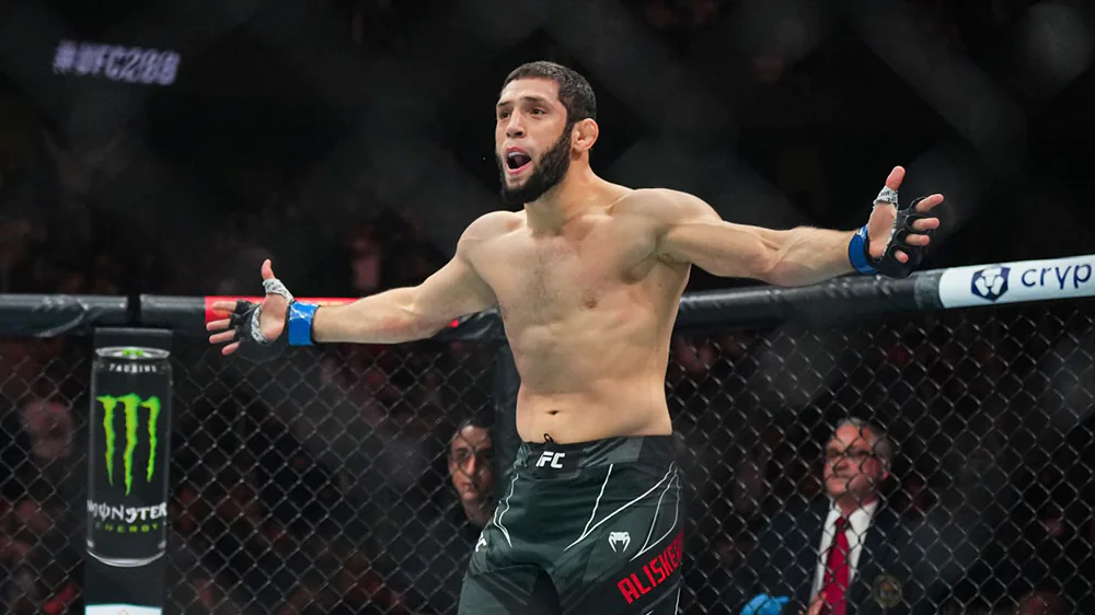 Алискеров заменит Чимаева в бою с Уиттакером на турнире UFC