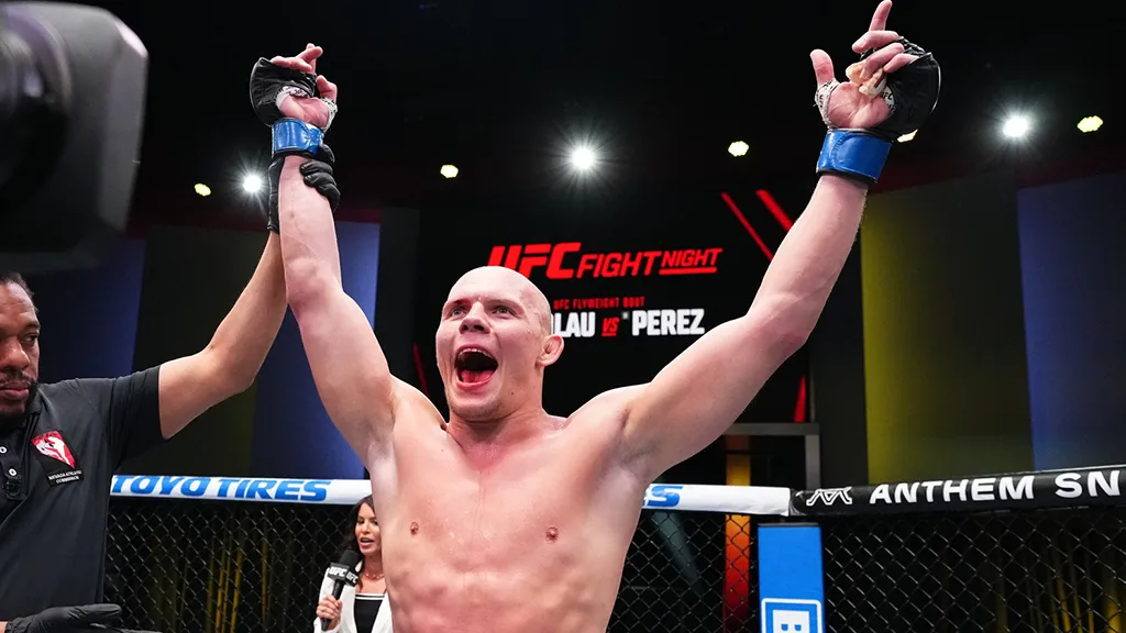 Богдан Гуськов одержал победу над американцем Спанном на турнире UFC Fight Night
