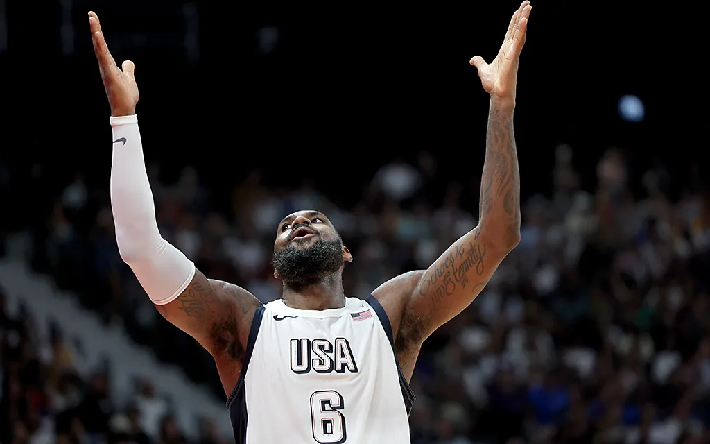 Леброн Джеймс признан лучшим баскетболистом XXI века по версии ESPN