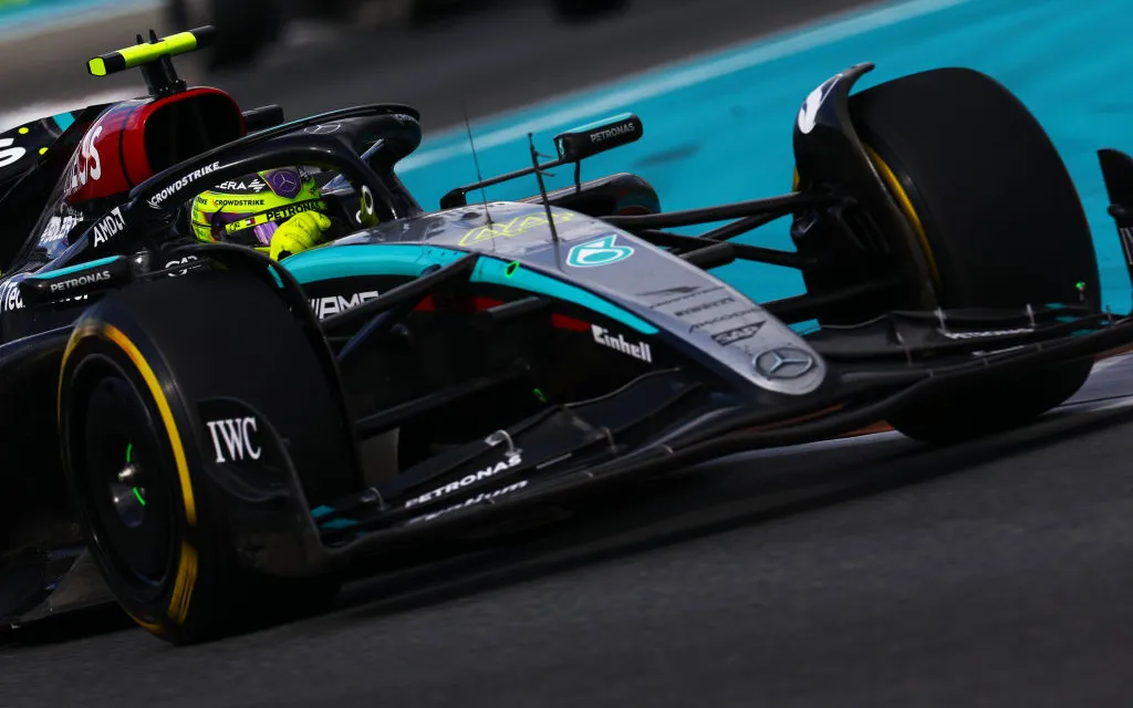 Льюис Хэмилтон гетти.webp