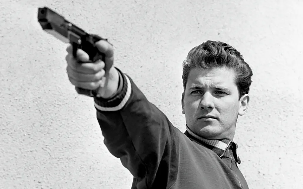 RIA_680701.MR.1000 copy.webp