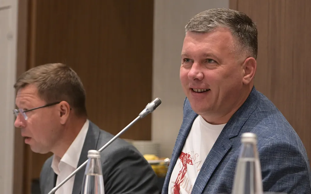 RIA_8253909.MR.1000 copy.webp