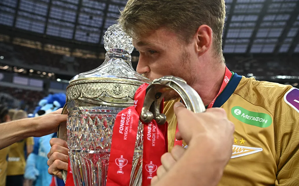 RIA_8697112.MR.1000 copy.webp