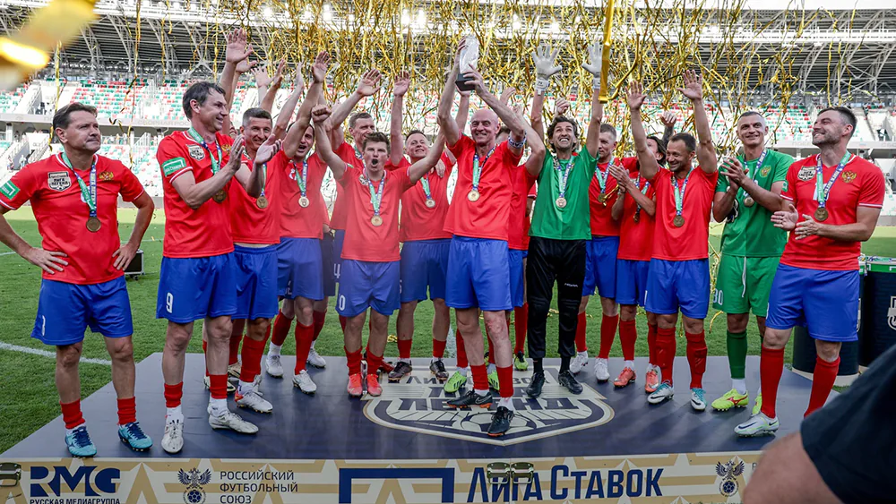 Стихи Малофеева и пенальти Каряки. Россия обыграла Беларусь в Лиге Легенд