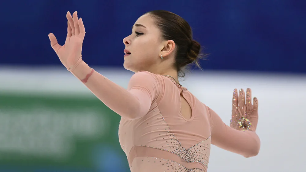 Самоделкина дебютировала на чемпионате Казахстана по фигурному катанию с падения