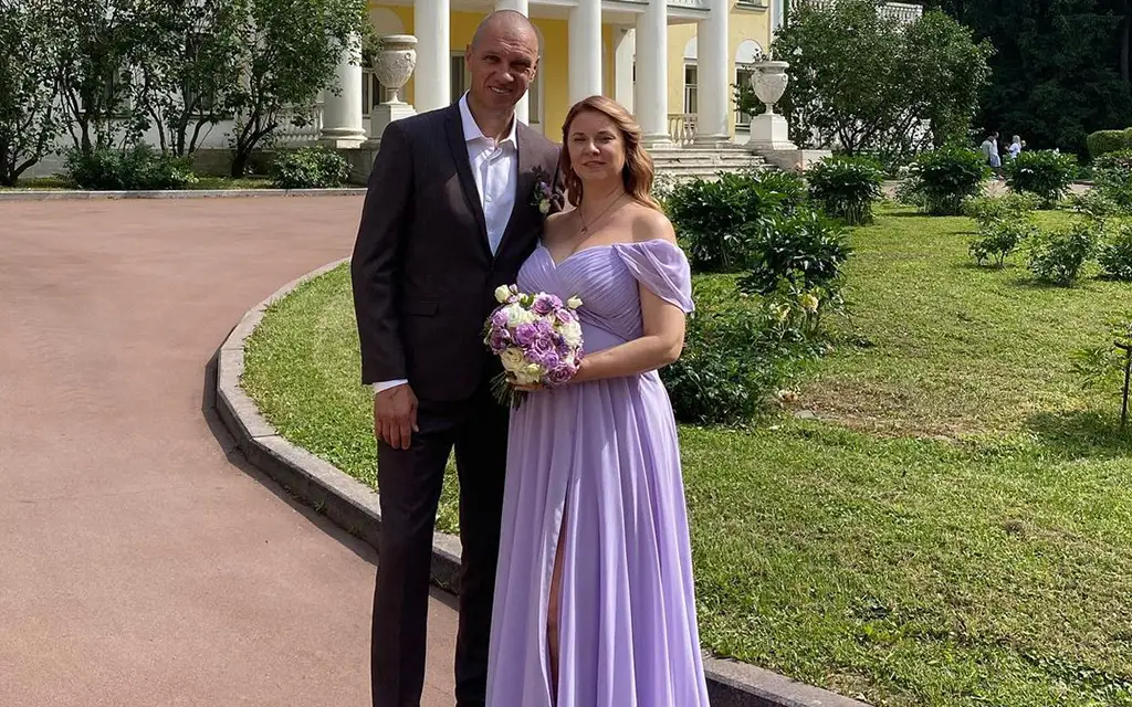 Седина в бороду. Филимонов женится в 50 лет и ждёт рождения ребёнка