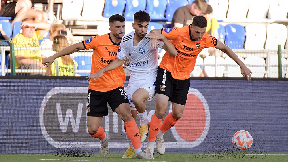 Урал - Оренбург ФК Орен.webp