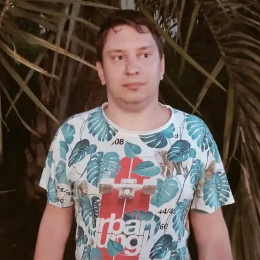 Максим Скороходов