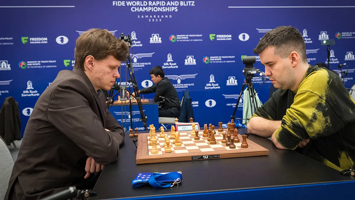 Российский шахматист Артемьев лидирует на чемпионате мира по блицу, Дубов — второй, Карлсен — третий