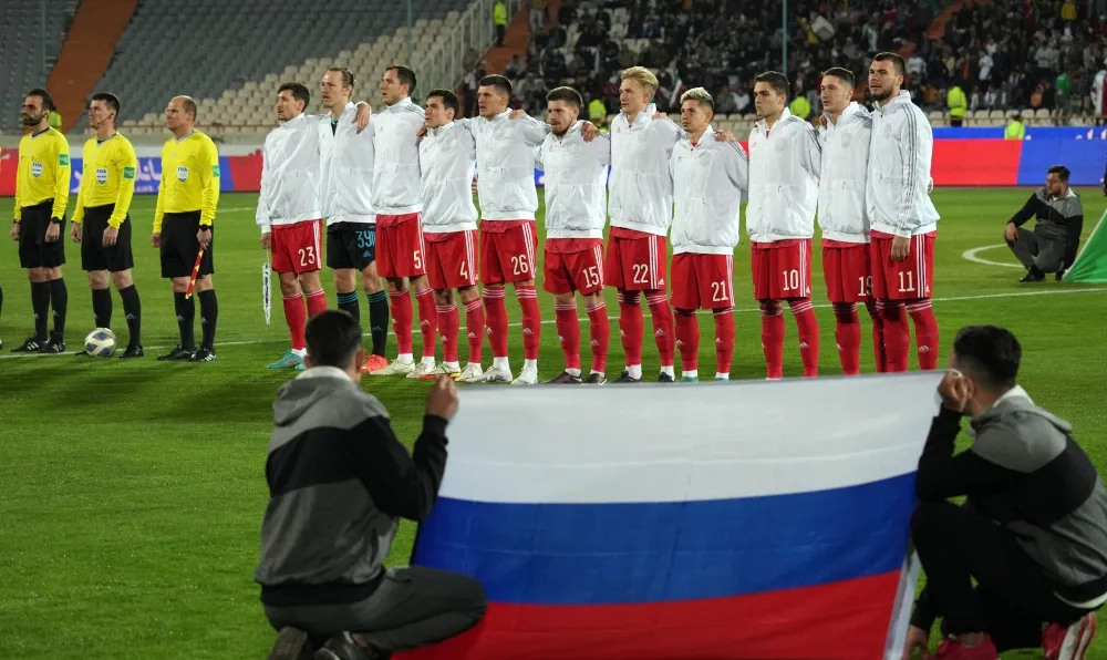 На футбольной паперти. Сборной России опять отказали в проведении контрольного матча