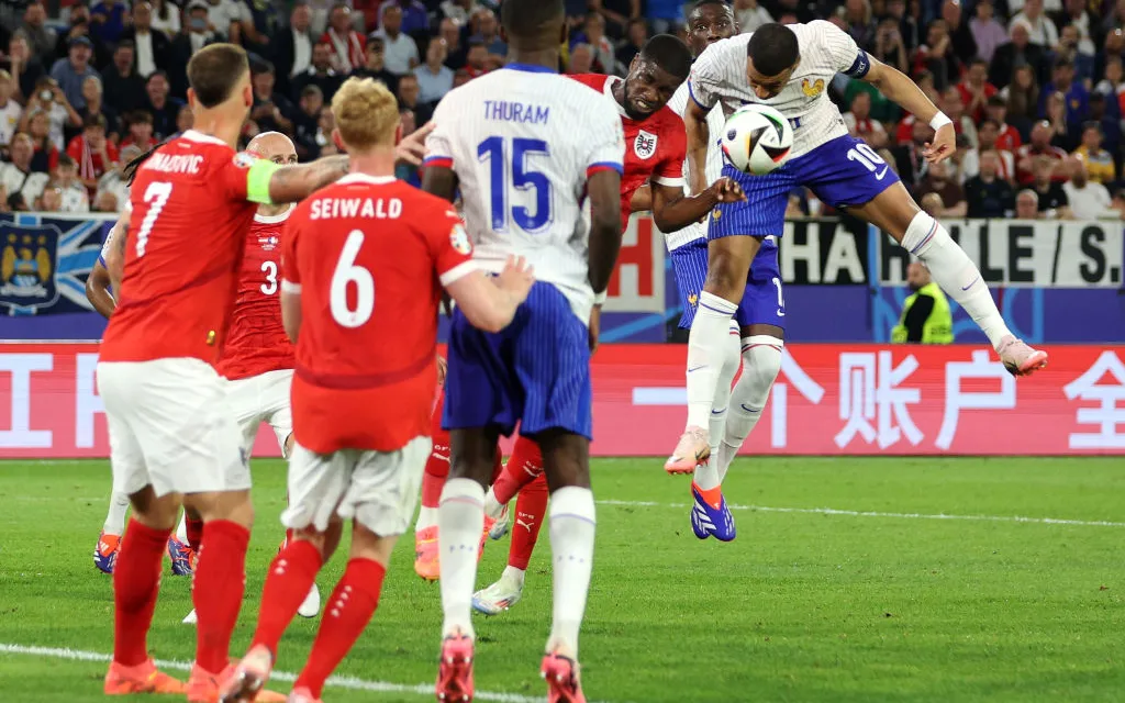 мбаппе с австрией.webp