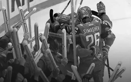 Магии Звягина хватило на один матч. «Локомотив» силовым хоккеем смял омичей