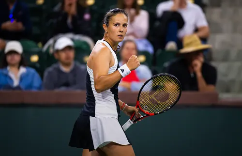 Касаткина была безупречна. Американка мучилась, взяла три паузы и сдалась