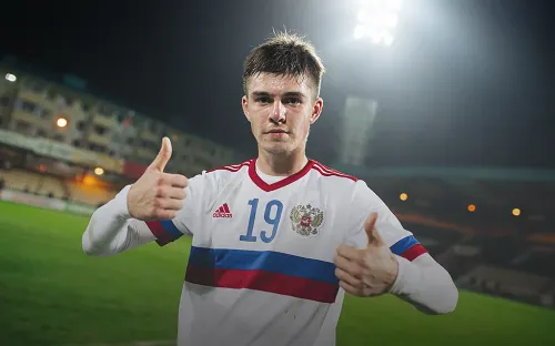 «Личка добрый, но может напихать». Юный форвард «Динамо» - о вызове в молодёжную сборную