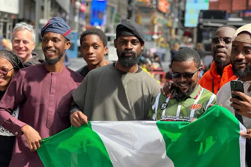 «Я играю ради мечты миллионов детей». Нигерийский шахматист побил удивительный рекорд