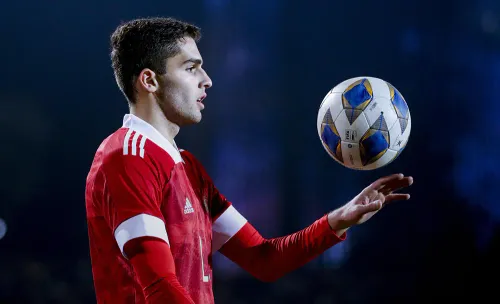 Возвращение Захаряна и шанс для Максименко. «Весенний призыв» Валерия Карпина