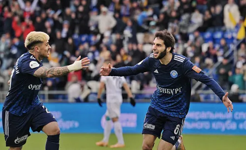 Битва со стихией и Нижним Новгородом. В комедии ошибок «Оренбург» набрал три очка