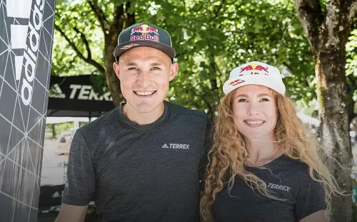 Русские покорили Францию. Взяли легендарный марафон и вписали себя в историю