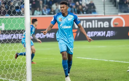 Консультации Романцева не помогли. «Пари НН» всухую проиграл «Зениту»