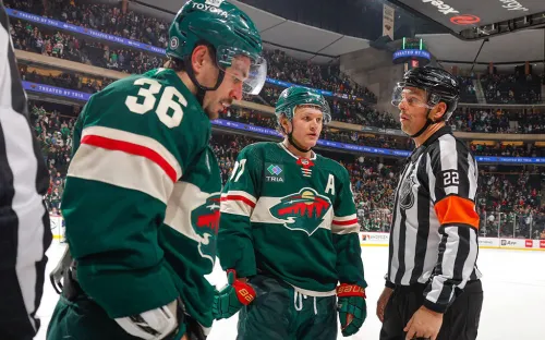 Американец нанёс подлый удар по Капризову. На  защиту россиянина встала вся команда