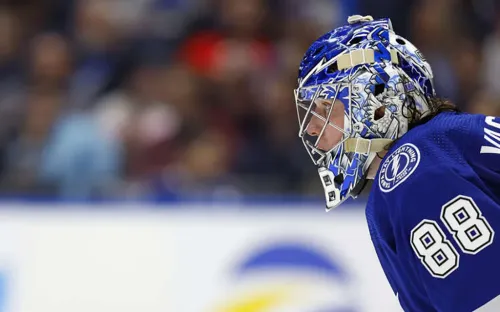 Василевский побил рекорд НХЛ. Теперь он самый результативный русский вратарь