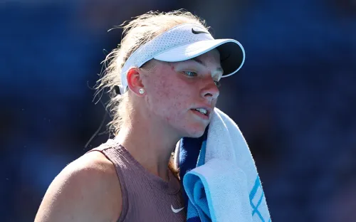 Сказка закончилась. Юная россиянка влюбила в себя публику, но вылетела с Australian Open