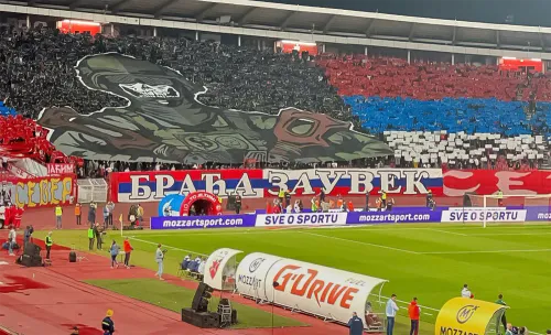 «Братья навек». Фанаты «Црвены Звезды» показали единение с Россией
