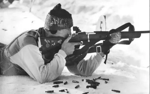 Немецкому биатлонисту прислали подарок из Сибири. Он спас русского товарища