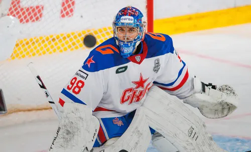 Вратарь выдал матч жизни. Серебряков продлил плей-офф для СКА