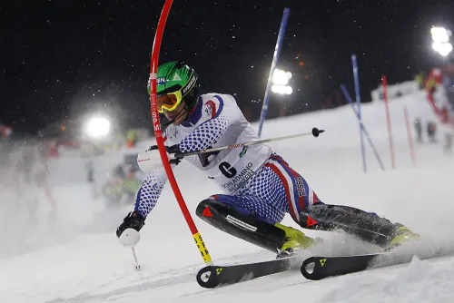 Российский атлет переписал историю горных лыж. И поразил мировую легенду