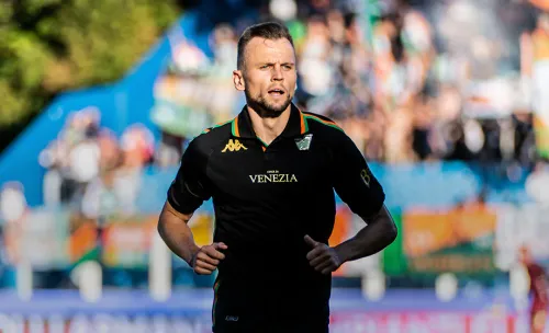 Россиянин оказался в подвале итальянского футбола. Черышева не хотят видеть даже в Серии B