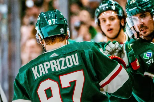 Критиковали Капризова, а сменили тренера. Кириллу в одиночку придётся спасать «Миннесоту»