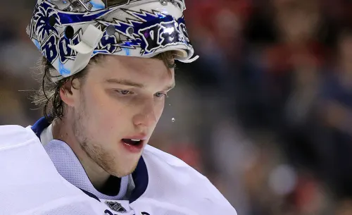 «Василевский — это катастрофа!» Российский вратарь пропустил шесть шайб и сел на лавку