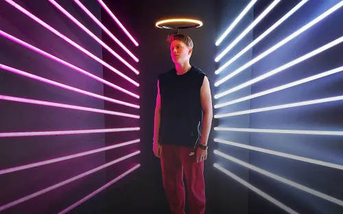 Российский фигурист страдает от одиночества в США. Он сбежал туда, кинув партнёршу