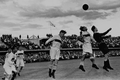 «Второе чудо Сталинграда». «Спартак» не устоял на разрушенном войной стадионе