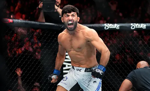 «Я из России, не показывай мне фак!» Царукян врезал по лицу дерзкому фанату