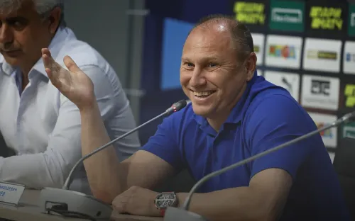 «Вы в автобус, где в автобус?» Яркий спич Черышева стал украшением тура в ФНЛ