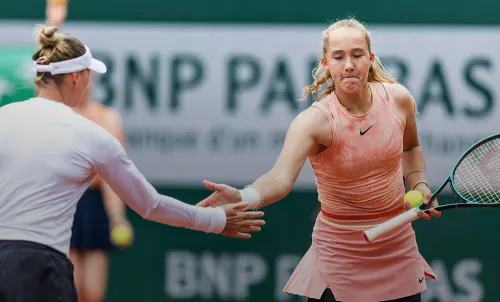 Мирра продолжает феерить на «РГ». Её удивительная пара со Звонарёвой бьёт рекорды турнира