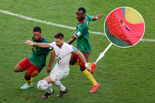 Камерунца затравили за российский флаг. Ондуа угрожали в соцсетях и выдавили из клуба