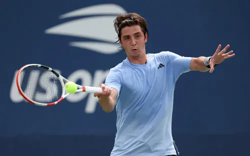 Русский теннисист перешёл под флаг Казахстана. В 2023 году он обновил исторический рекорд