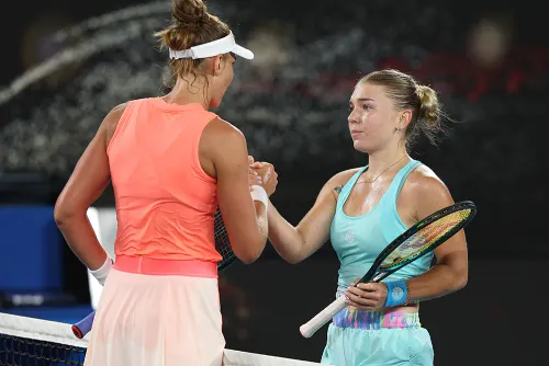 Медведев в юбке. Россиянка сломала ракетку, перепугала фанов и снесла крутую бразильянку