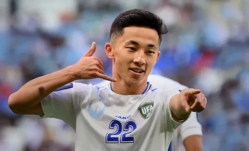 Купленный ЦСКА за 500 тысяч парень разрывает Кубок Азии. Где остановится Файзуллаев?