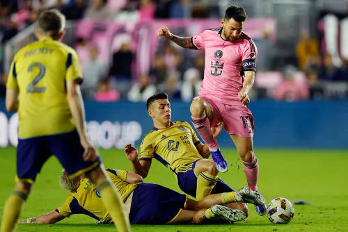 Аккуратность 100-го уровня. Месси восхитил фанатов изобретательным финтом