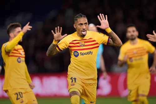 Рафинья затмил Мбаппе. «Барса» выгрызла победу в Париже