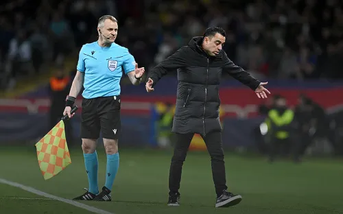 Боссы «Барсы» в шоке. Игроки уговорили остаться тренера, которого хотят уволить