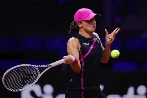 Грунтовый сезон набирает обороты. Женщины вступают в борьбу за трофей на кортах Мадрида