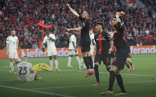 Экс-зенитовец чуть не вывел «Рому» в финал ЛЕ. Но Манчини отправил туда «Байер»