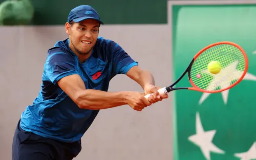  Россиянин четыре часа бился с крепким британцем. Он впервые вышел во второй круг «Ролан Гаррос»