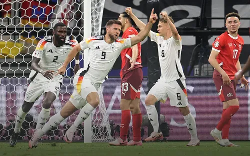 Нойер побил рекорд Буффона. А Германия едва унесла ноги от Швейцарии